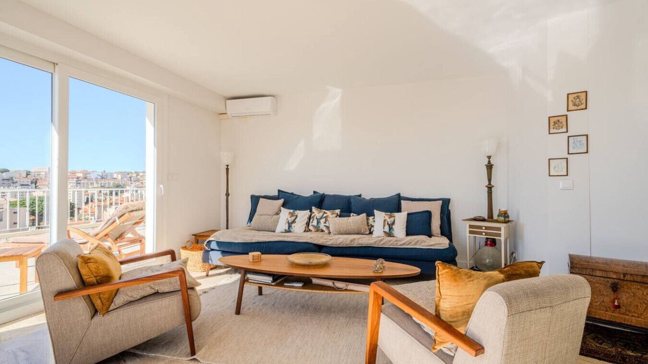 Photo of Livingroom in Prado - Republique