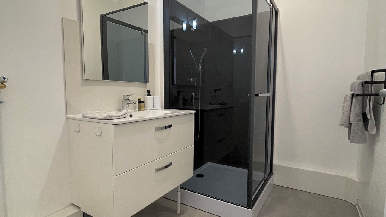 Photo of Bathroom in Premery