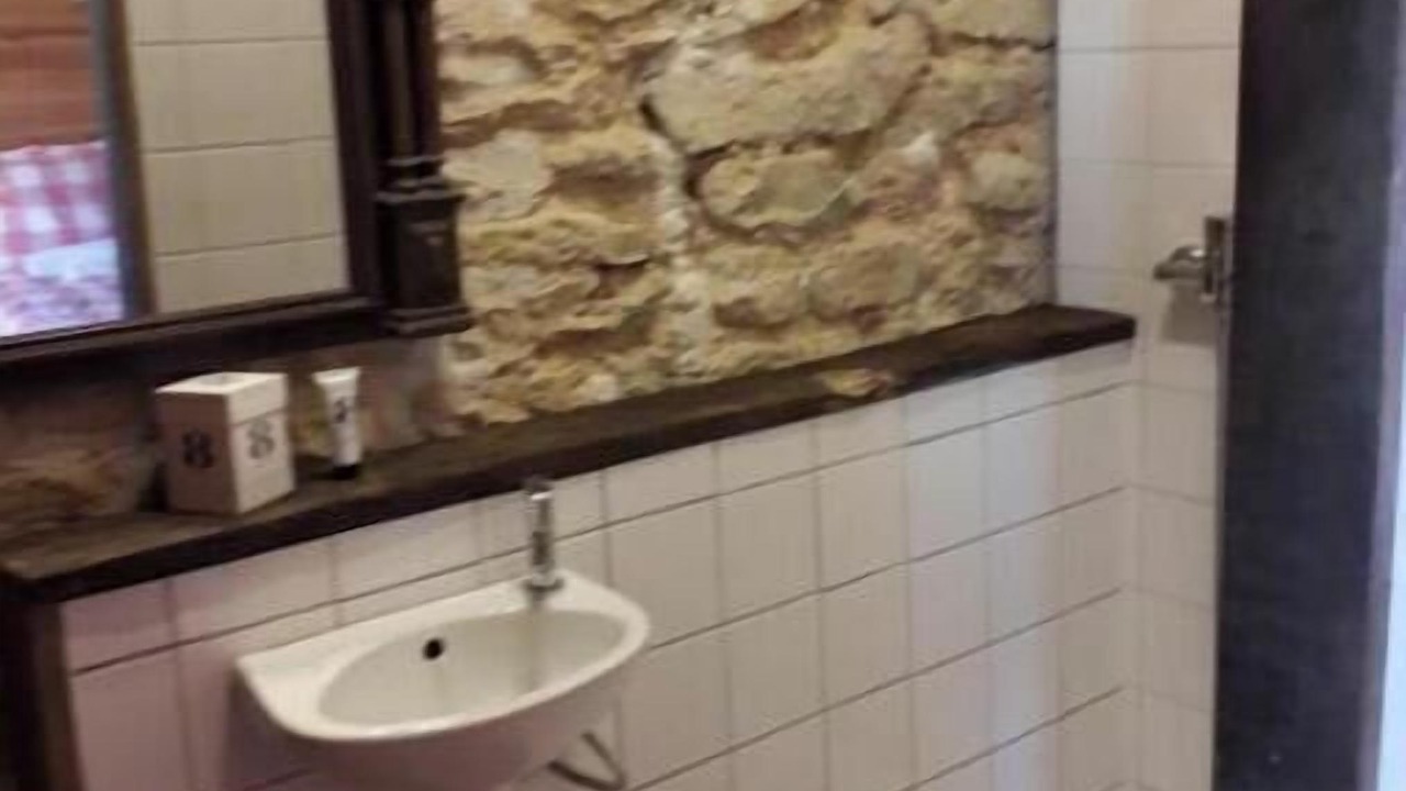 Photo of Bathroom in Crux-la-Ville