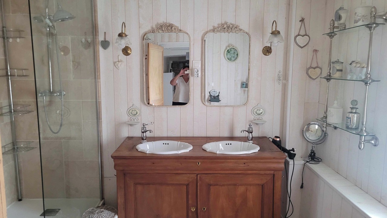 Photo of Bathroom in Savignac-les-Eglises