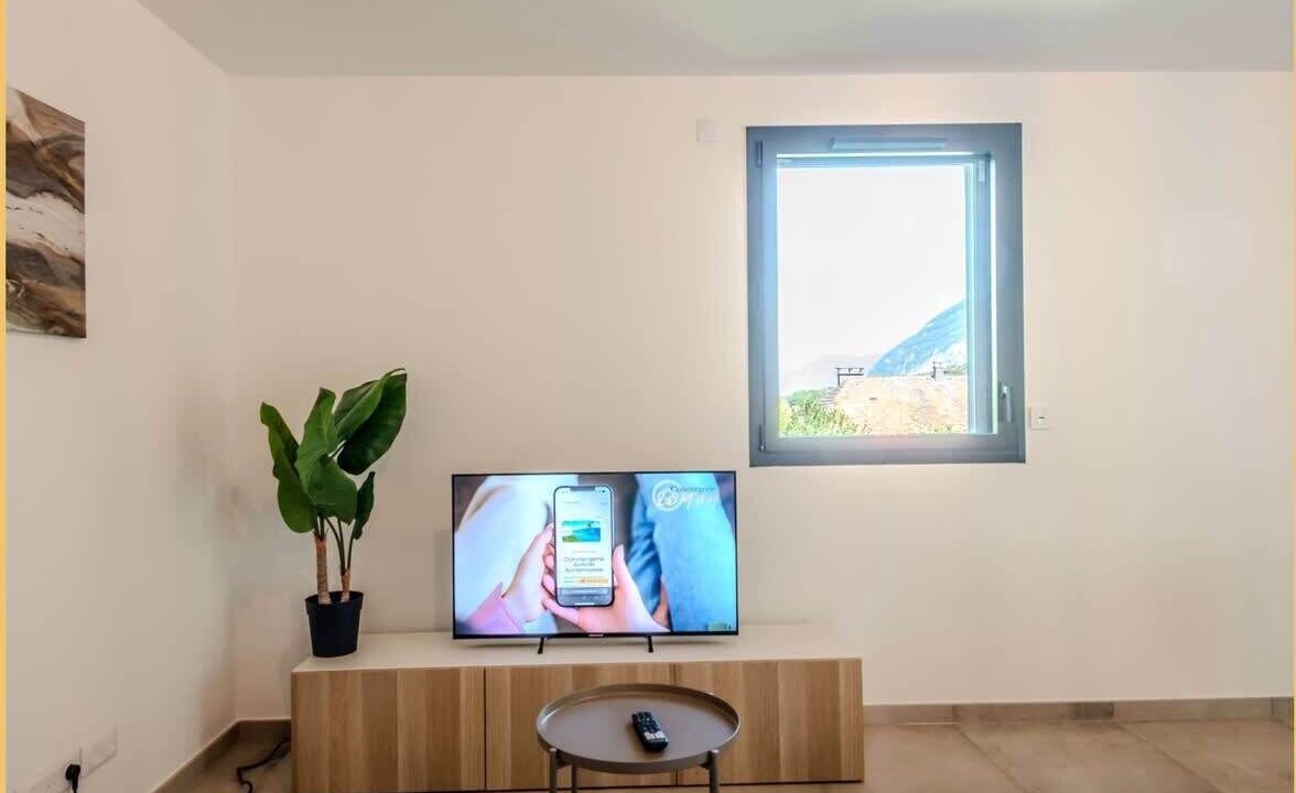 Photo of Livingroom in Collonges-sous-Saleve