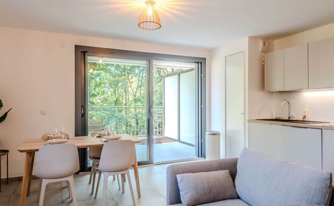Photo of Livingroom in Collonges-sous-Saleve