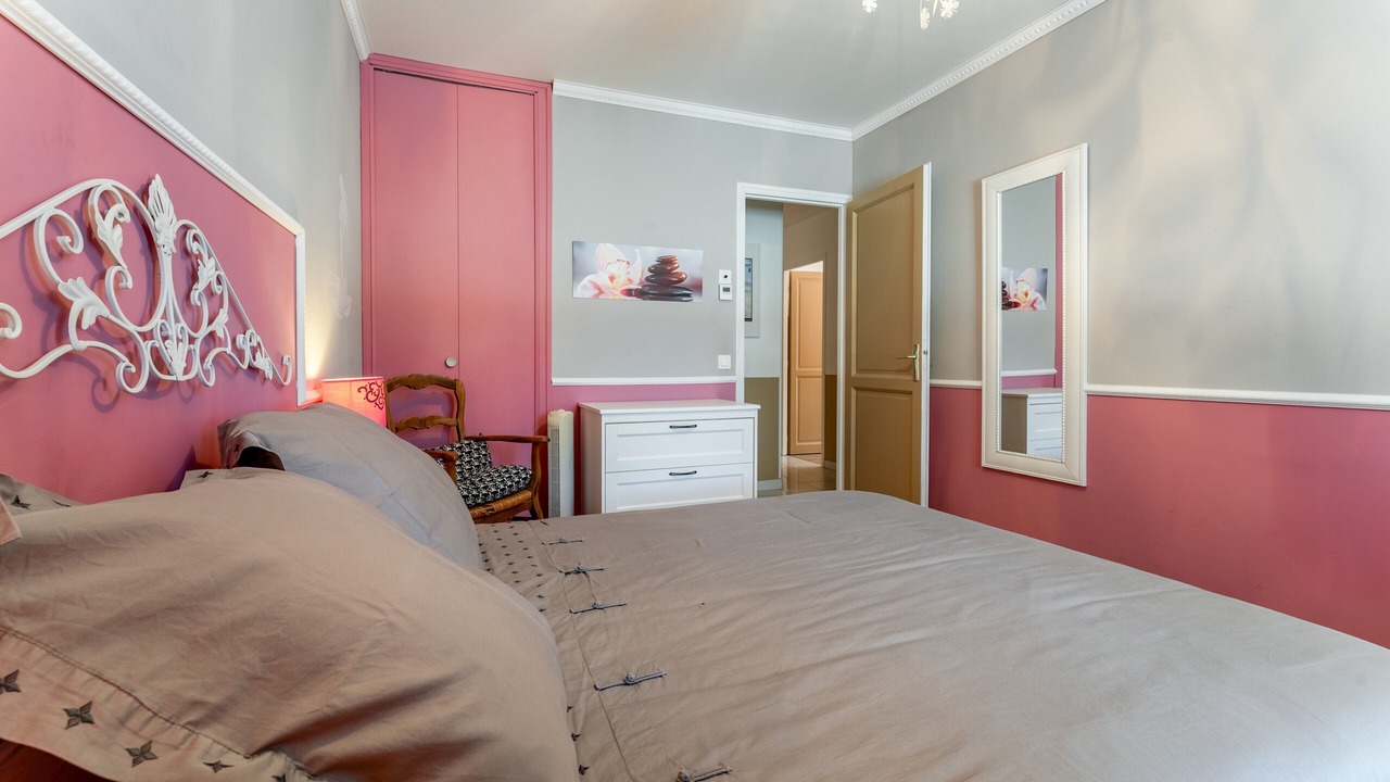 Photo of Bedroom in Eyragues