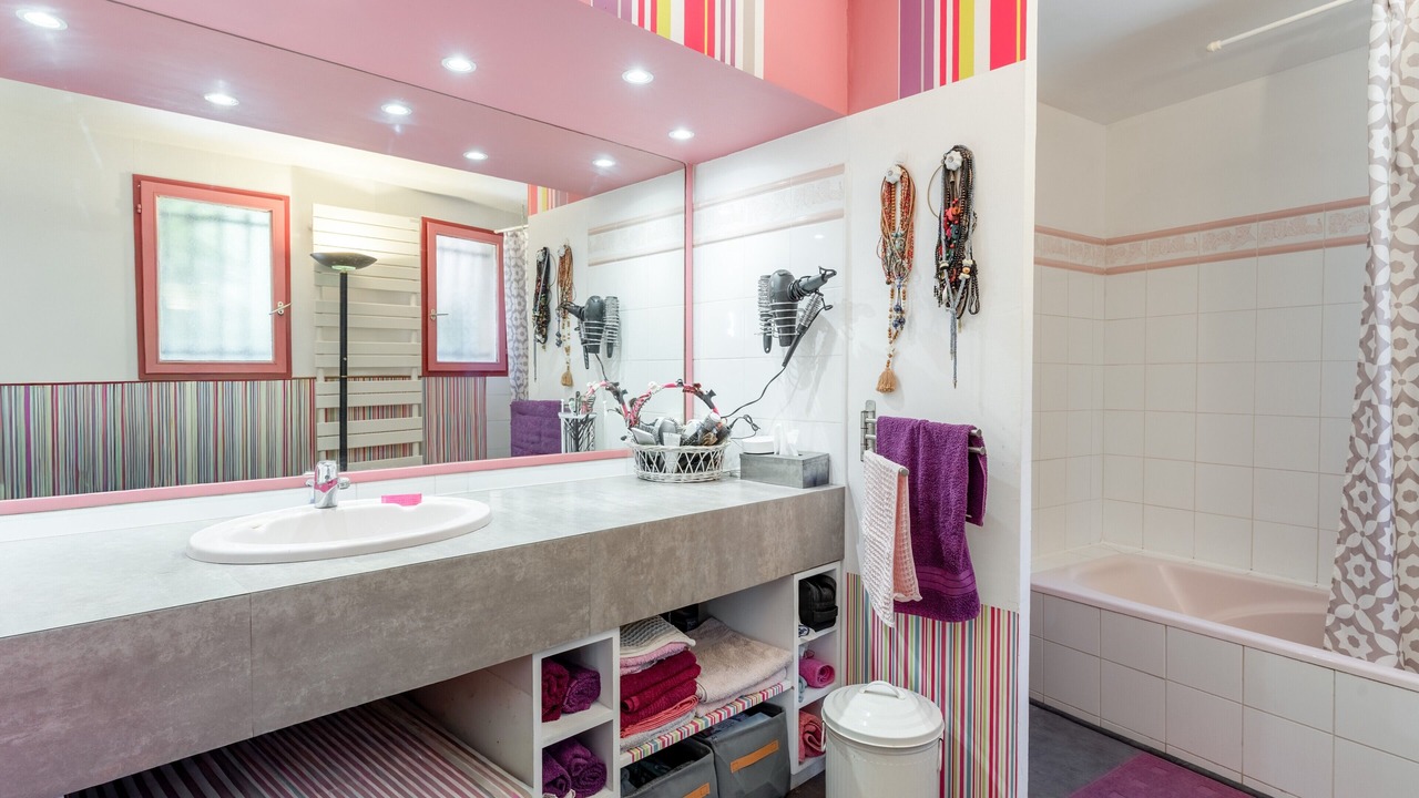 Photo of Bathroom in Eyragues