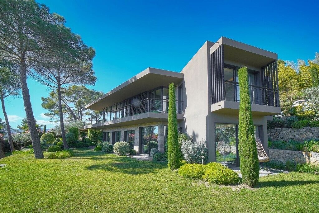 Photo of Outdoor in Mougins Town Centre
