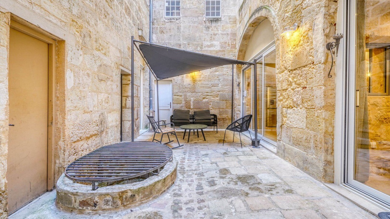 Photo of Patio Balcony in Hotel de Ville - Quinconces