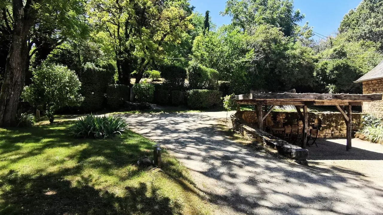 Photo of Outdoor in Saint-Amand-de-Coly