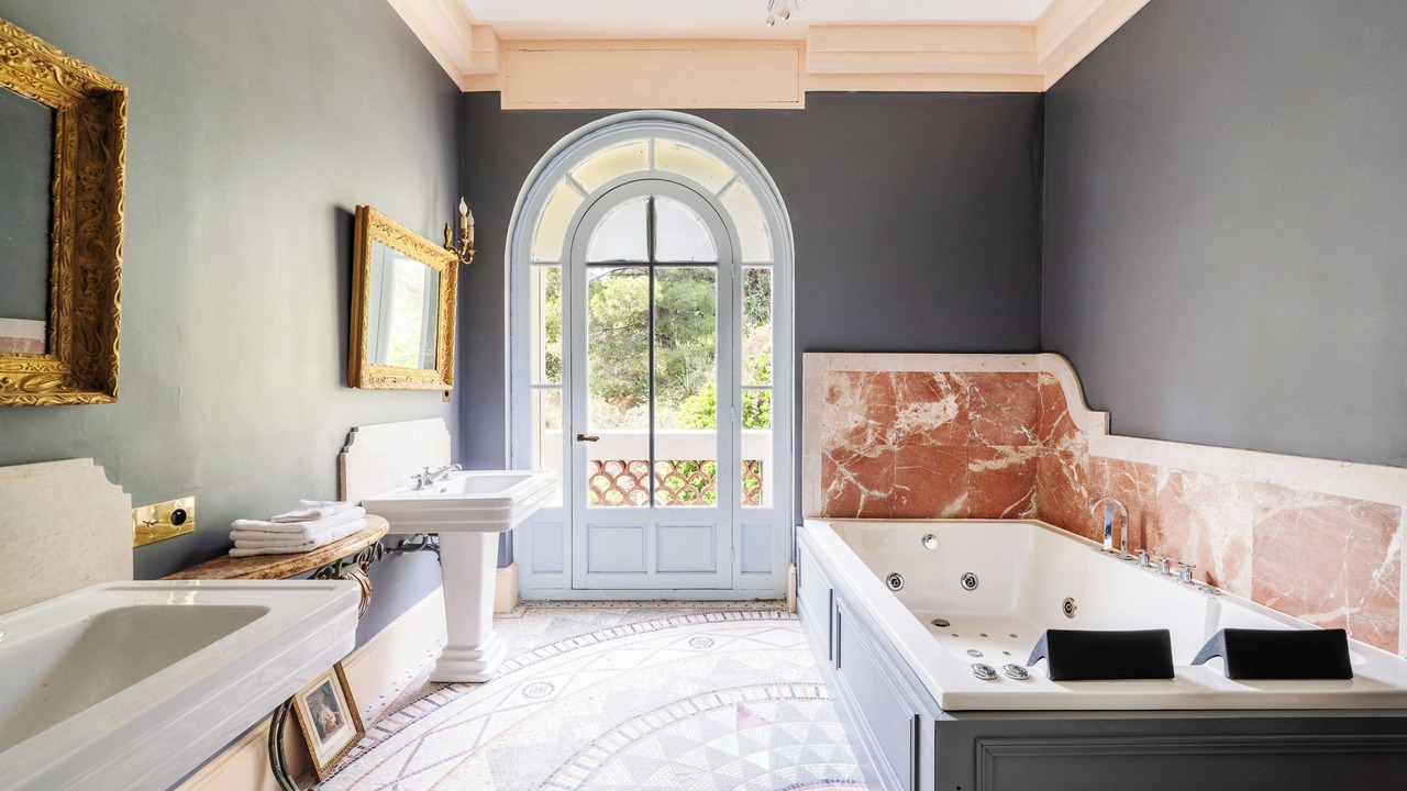 Photo of Bathroom in Cassis