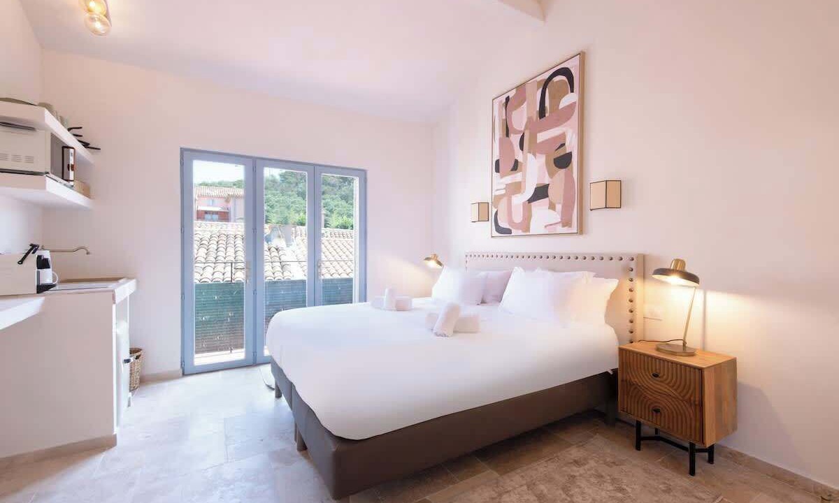 Photo of Bedroom in Saint-Tropez City Centre