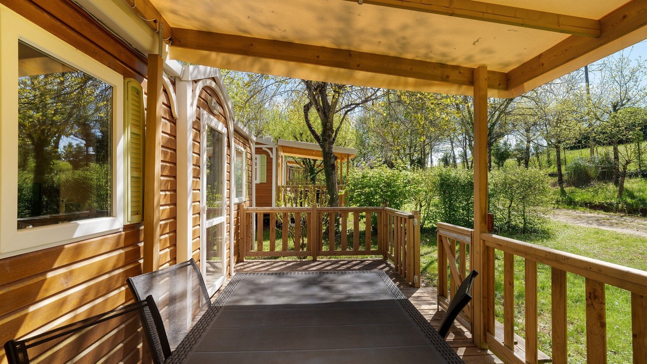Photo of Patio Balcony in Saint-Martial-de-Nabirat