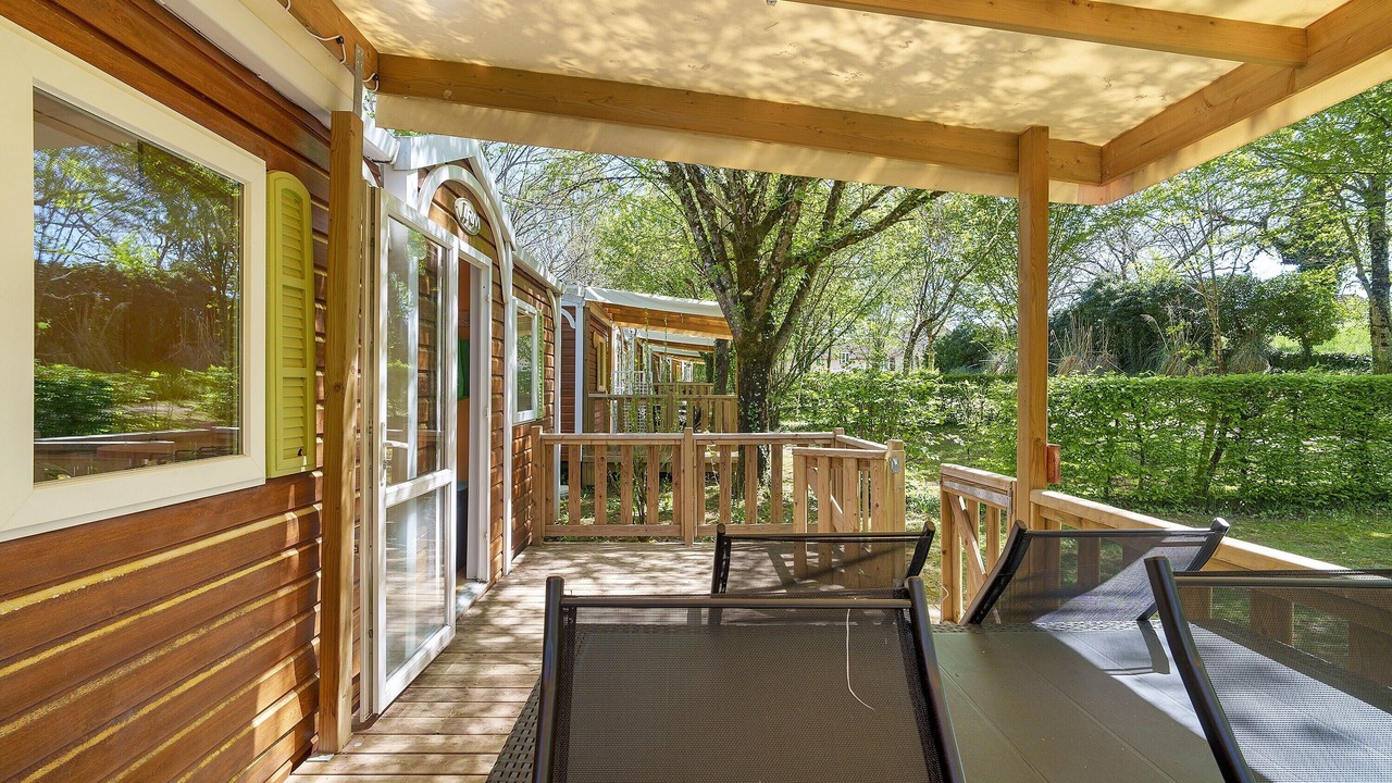 Photo of Patio Balcony in Saint-Martial-de-Nabirat