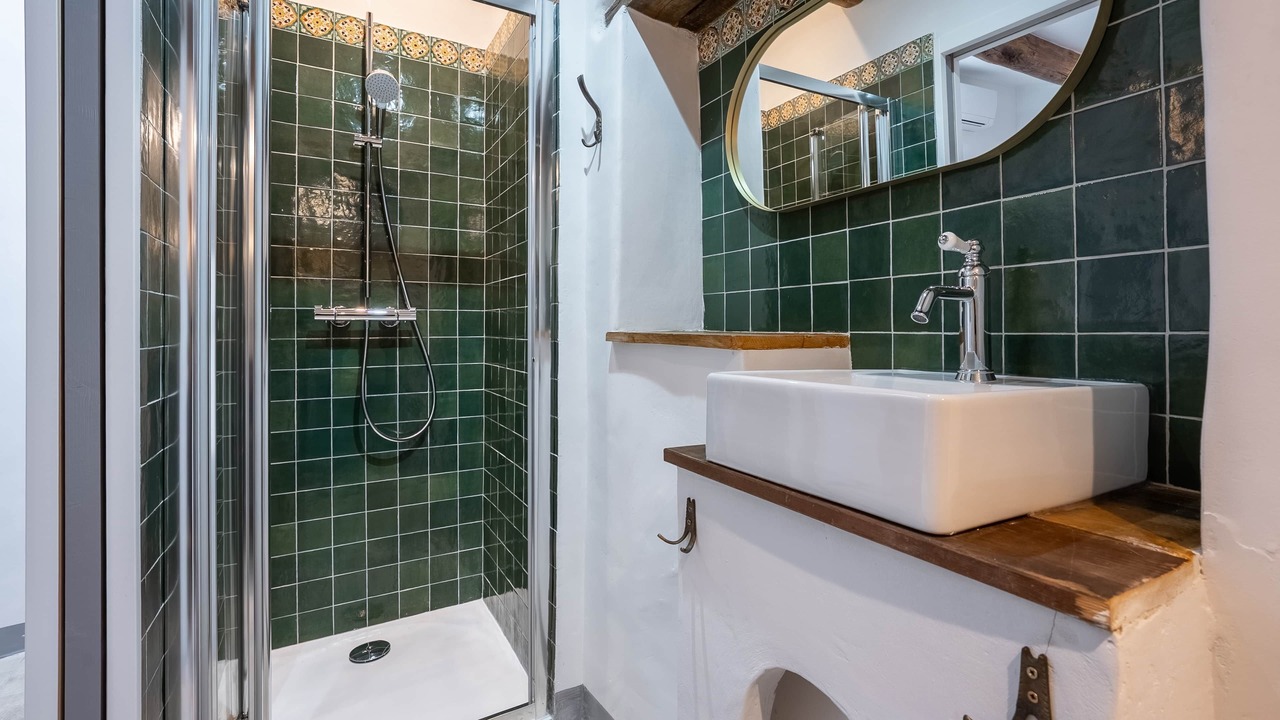 Photo of Bathroom in Goult