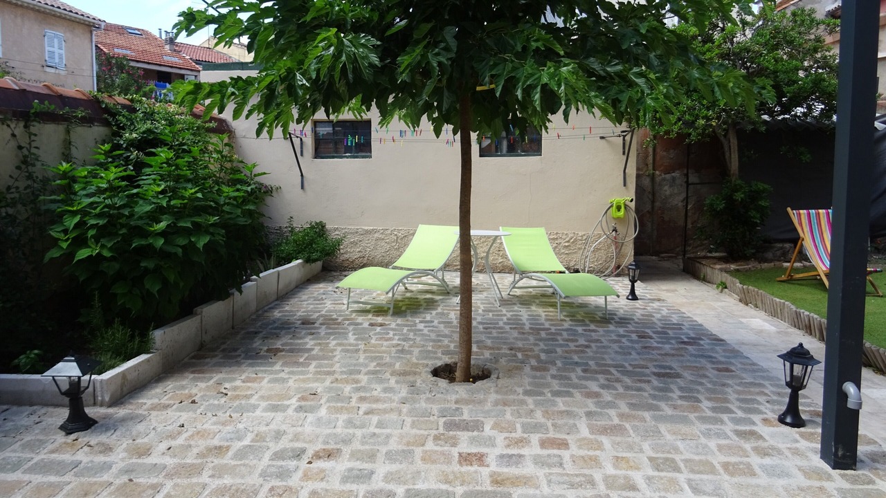 Photo of Patio Balcony in Le Mourillon