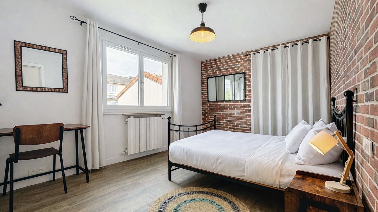 Photo of Bedroom in Saint-Denis