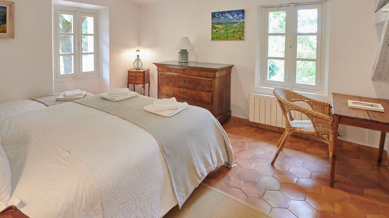 Photo of Bedroom in Neoules