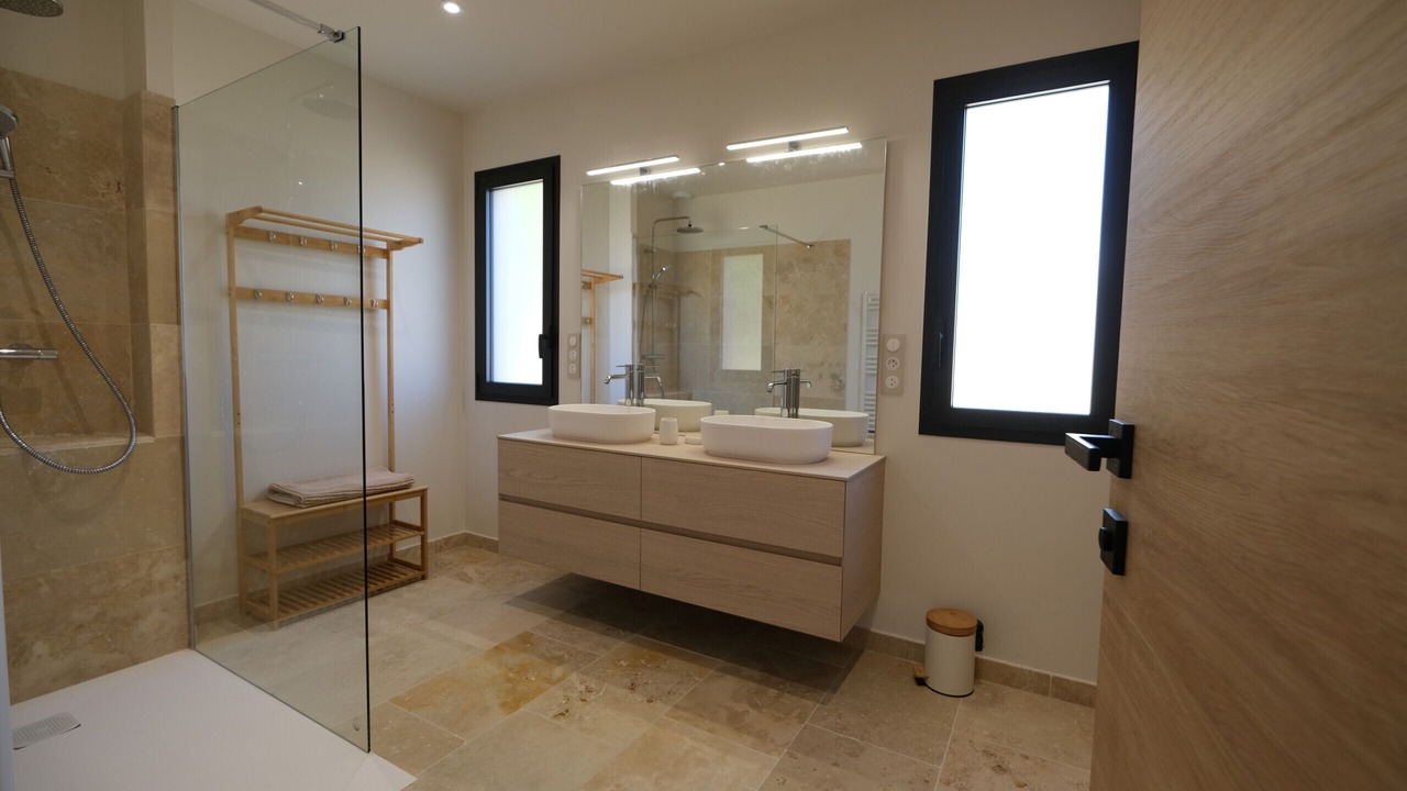 Photo of Bathroom in Pernes-les-Fontaines