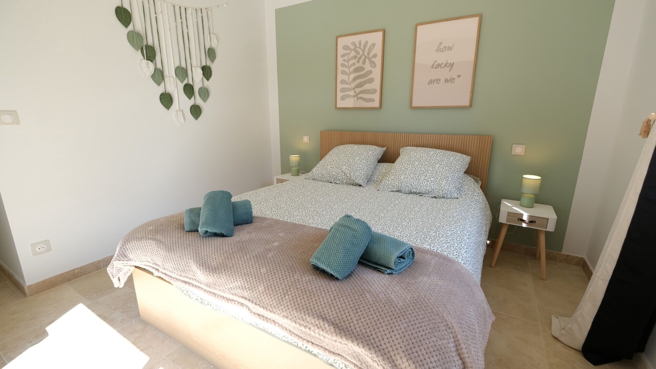 Photo of Bedroom in Pernes-les-Fontaines