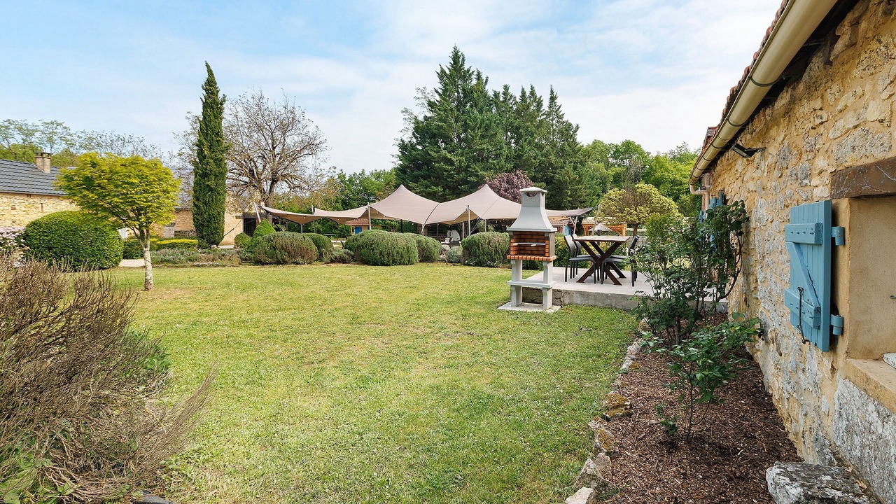 Photo of Outdoor in Jayac