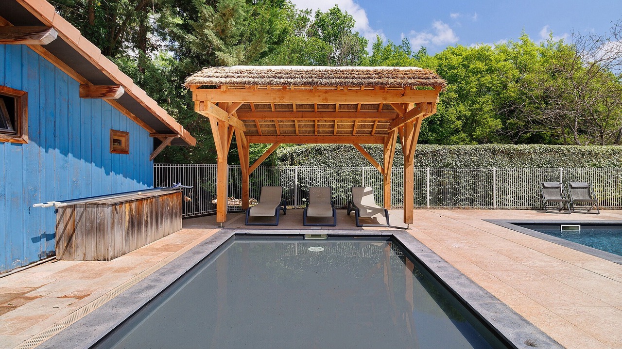 Photo of Outdoor in Jayac
