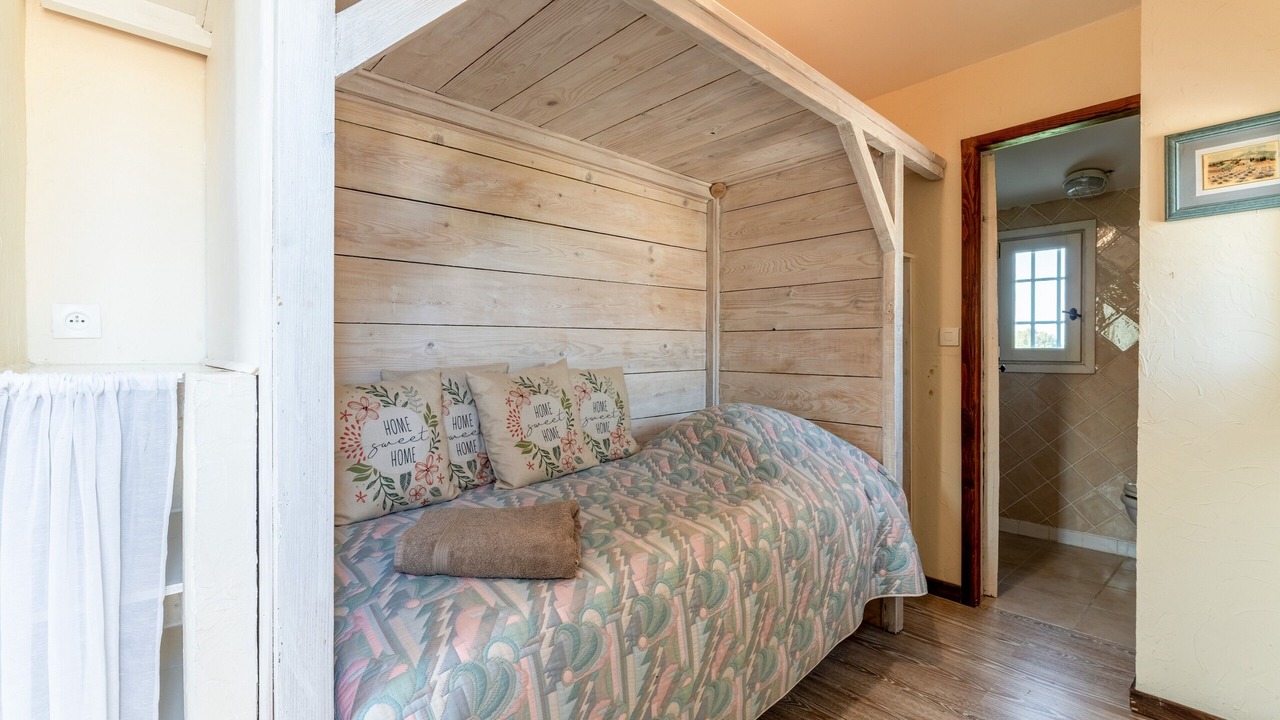 Photo of Bedroom in Eyragues