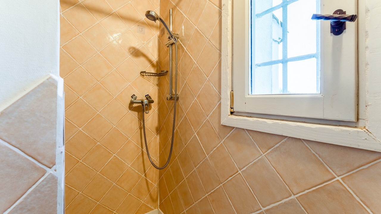 Photo of Bathroom in Eyragues