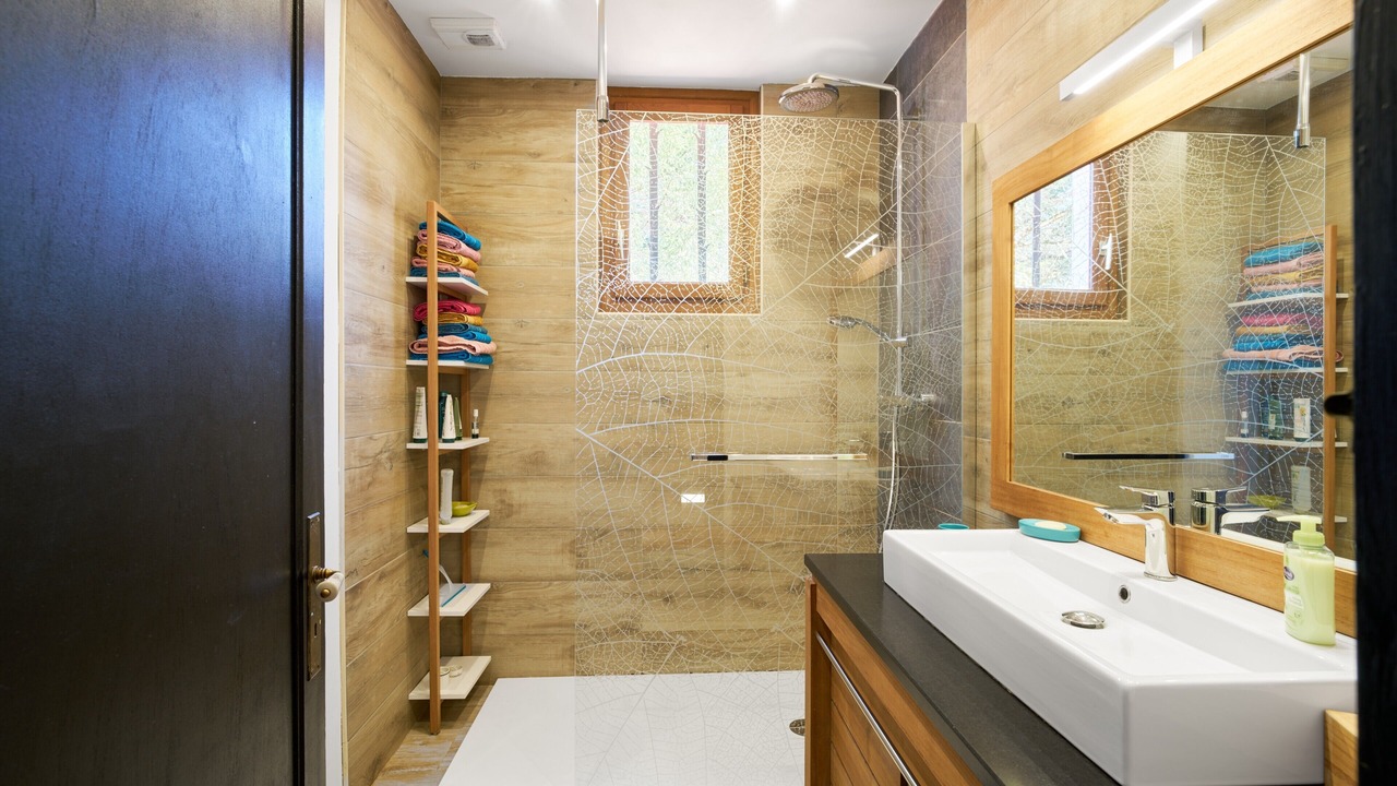 Photo of Bathroom in Eyliac