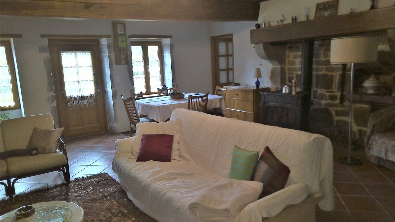 Photo of Livingroom in Montreuillon