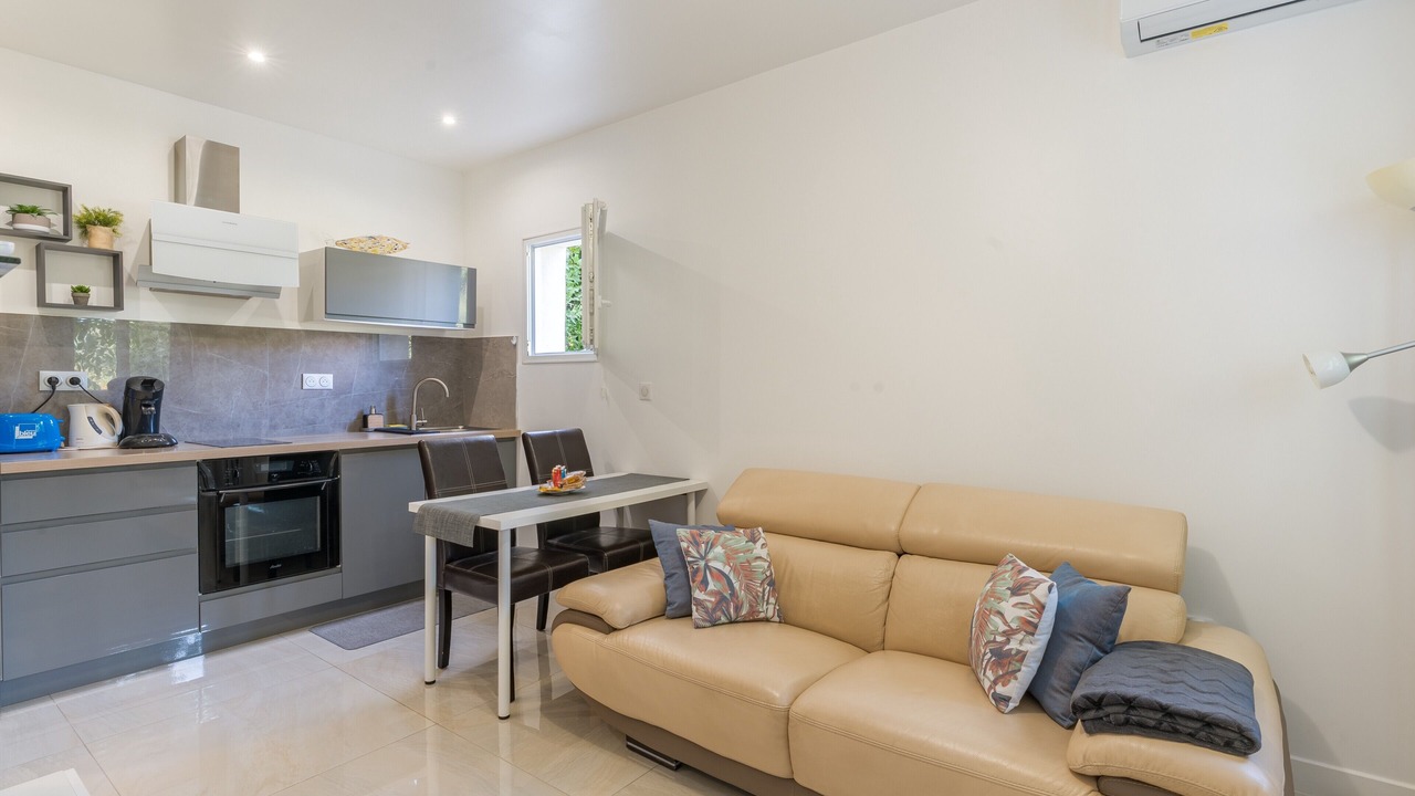 Photo of Livingroom in Grand Sud
