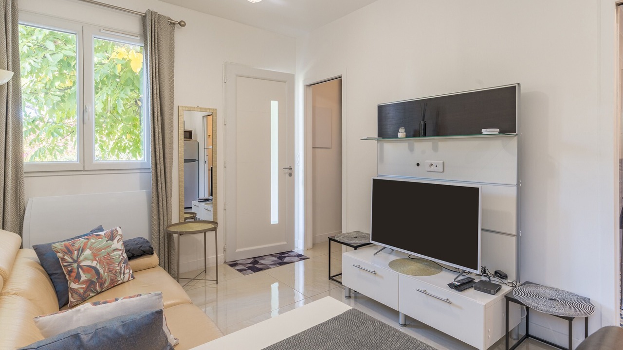 Photo of Livingroom in Grand Sud