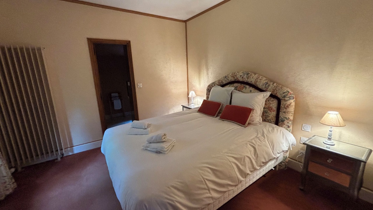 Photo of Bedroom in Saint-Pere