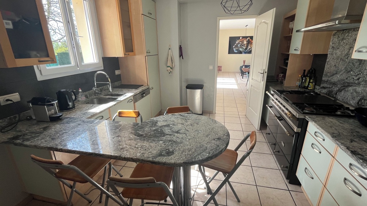 Photo of Kitchen in Saint-Genis-Pouilly