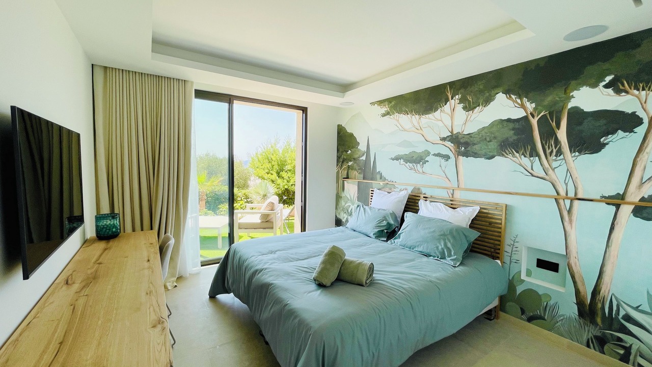 Photo of Bedroom in Guerrevieille