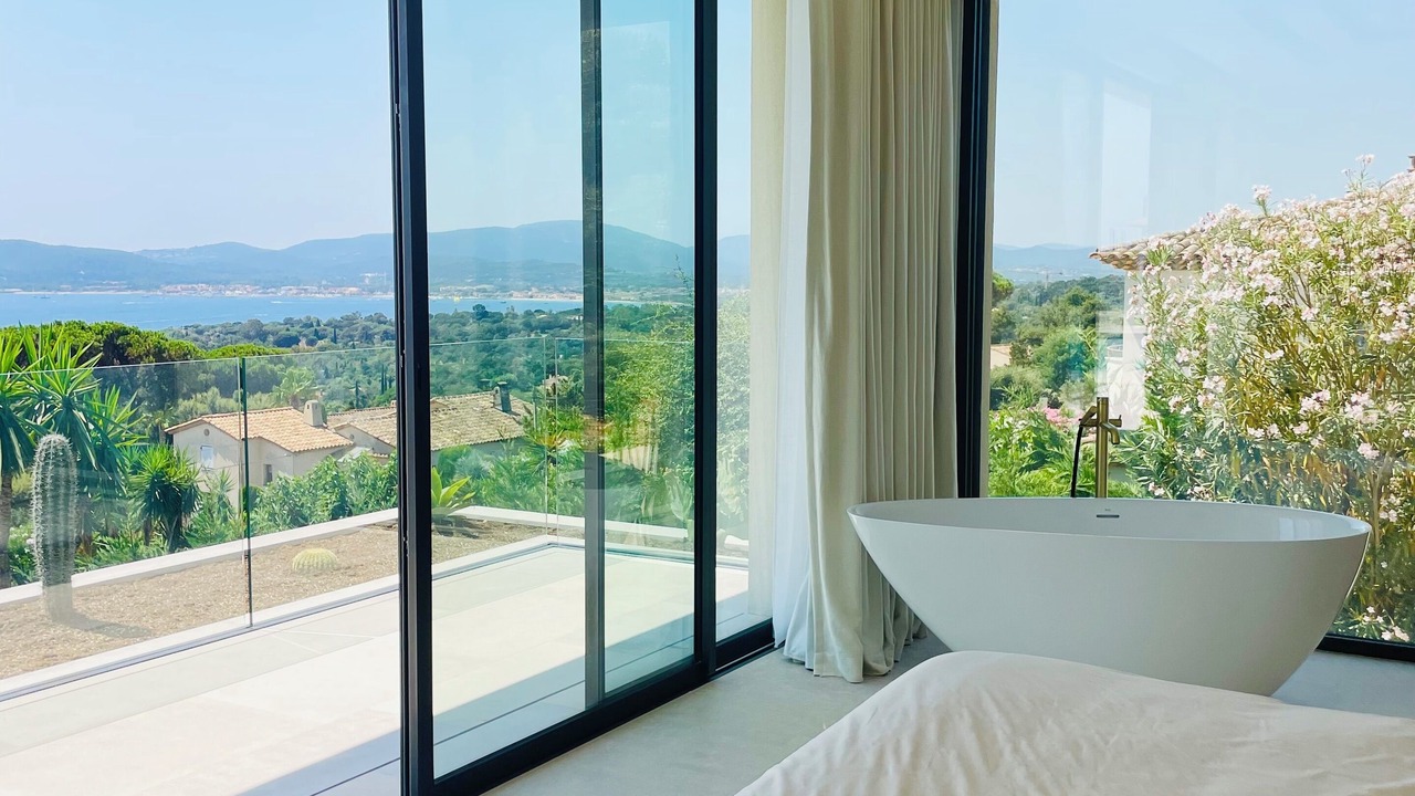 Photo of Bedroom in Guerrevieille