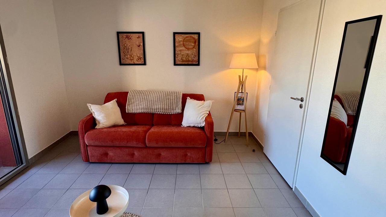 Photo of Livingroom in Grand Sud