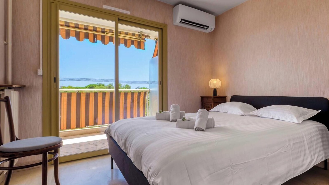 Photo of Bedroom in Plaine de la Brague