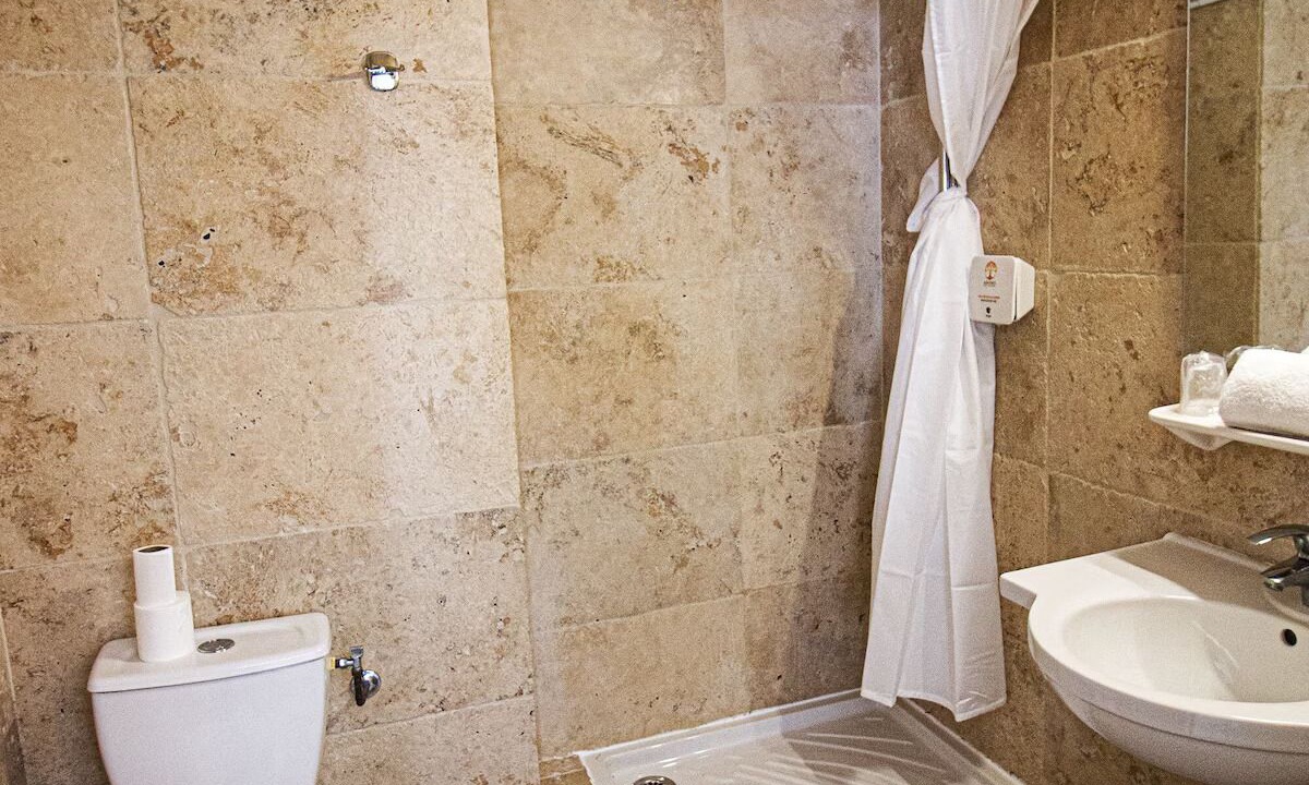 Photo of Bathroom in Six-Fours-les-Plages