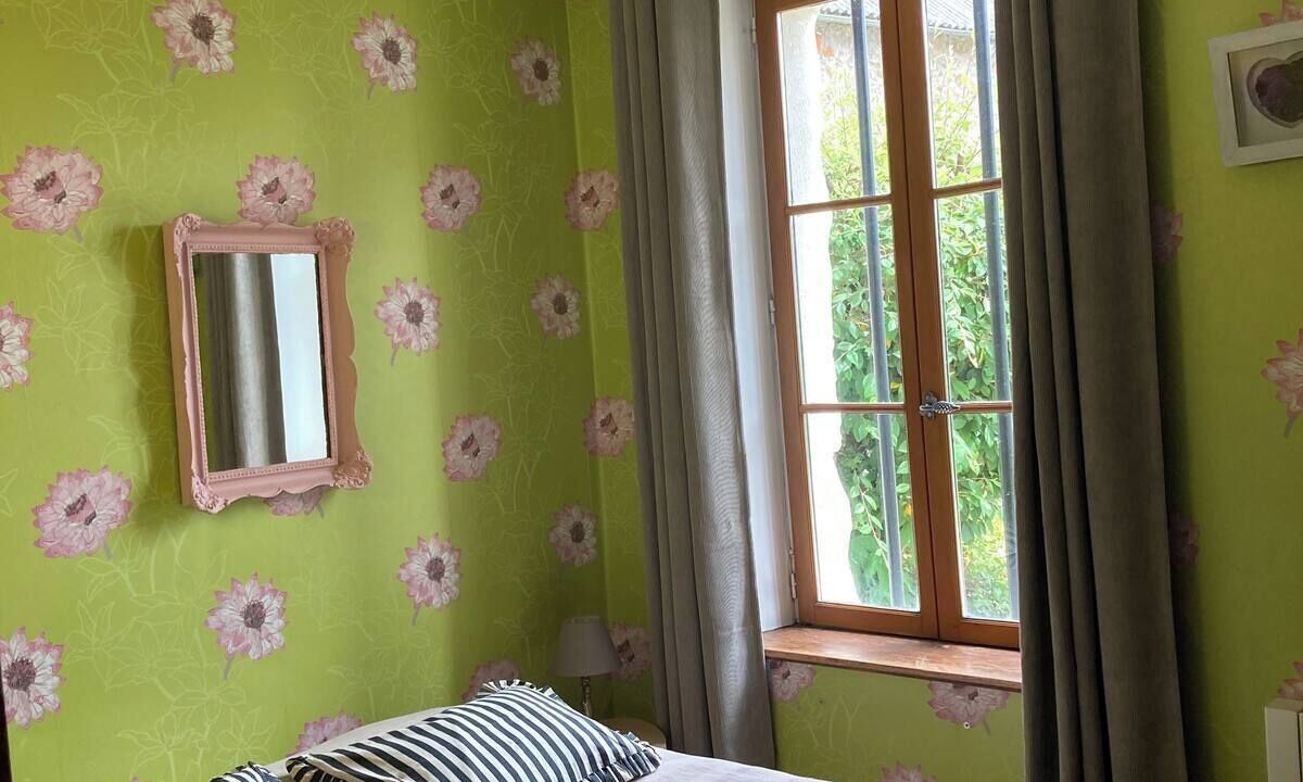 Photo of Bedroom in Saint-Prix
