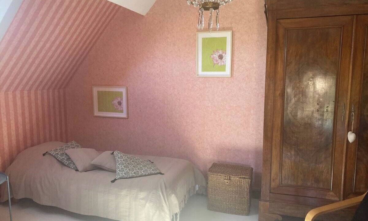 Photo of Bedroom in Saint-Prix