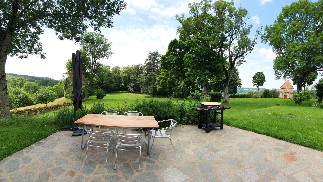 Photo of Outdoor in Saint-Victor-Montvianeix