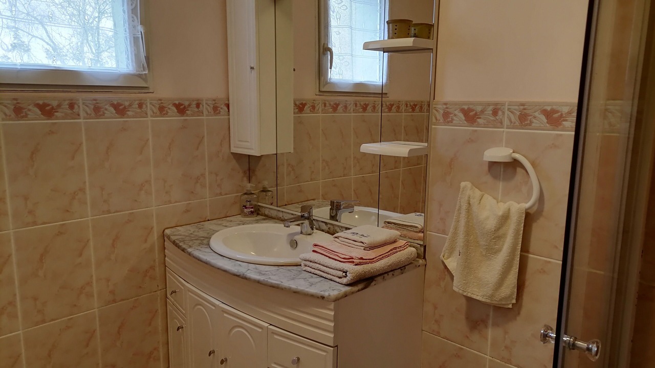 Photo of Bathroom in Subligny
