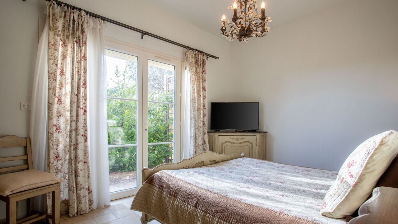 Photo of Bedroom in La Cadiere-d'Azur