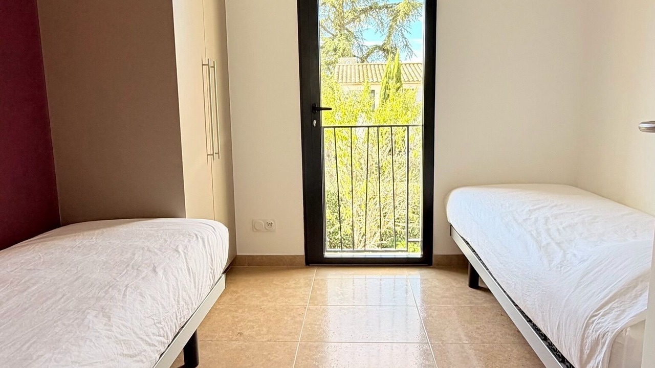 Photo of Bedroom in Malaucene