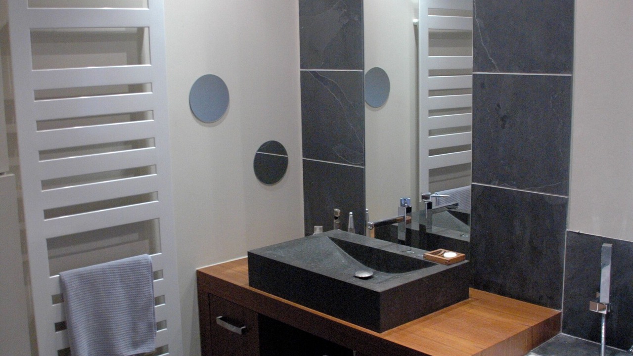 Photo of Bathroom in Ensues-la-Redonne