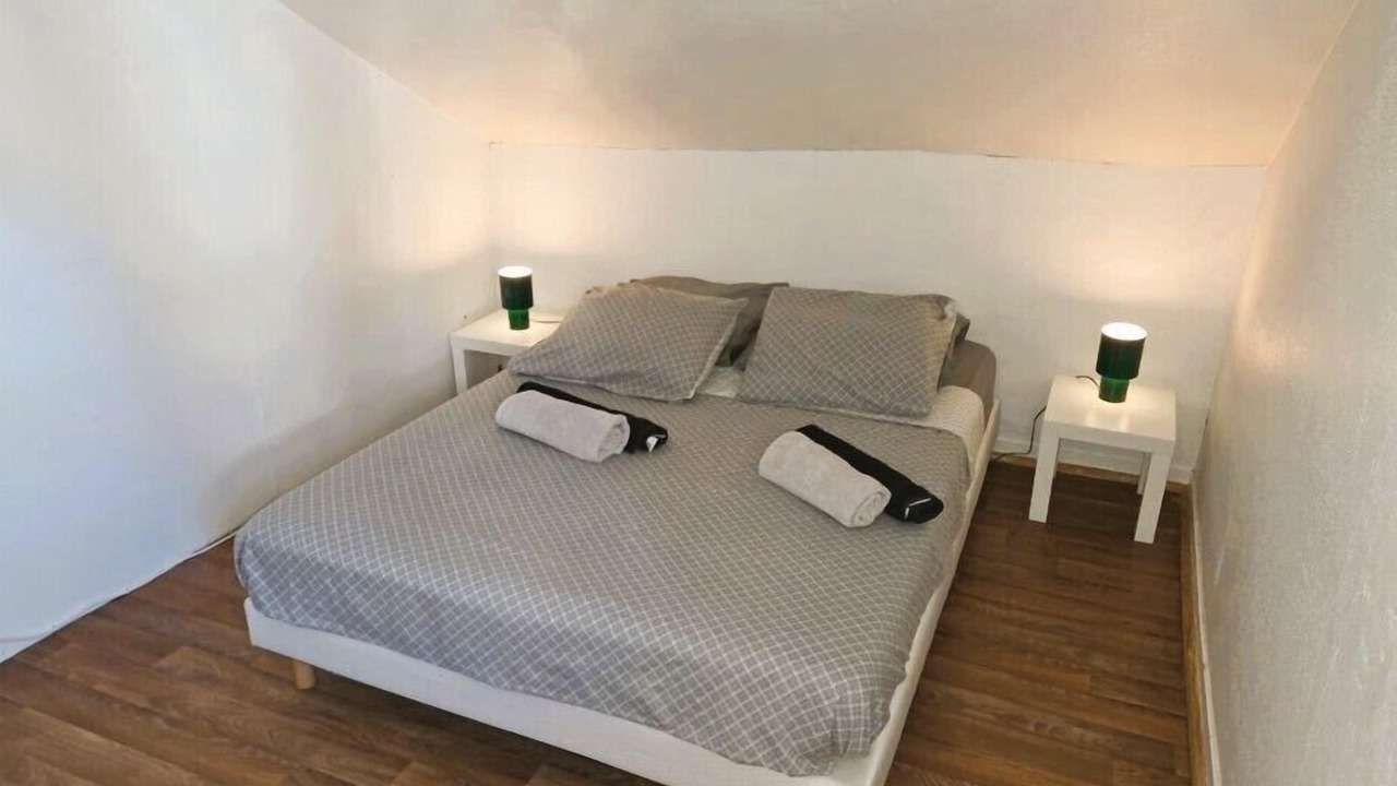 Photo of Bedroom in Notre-Dame