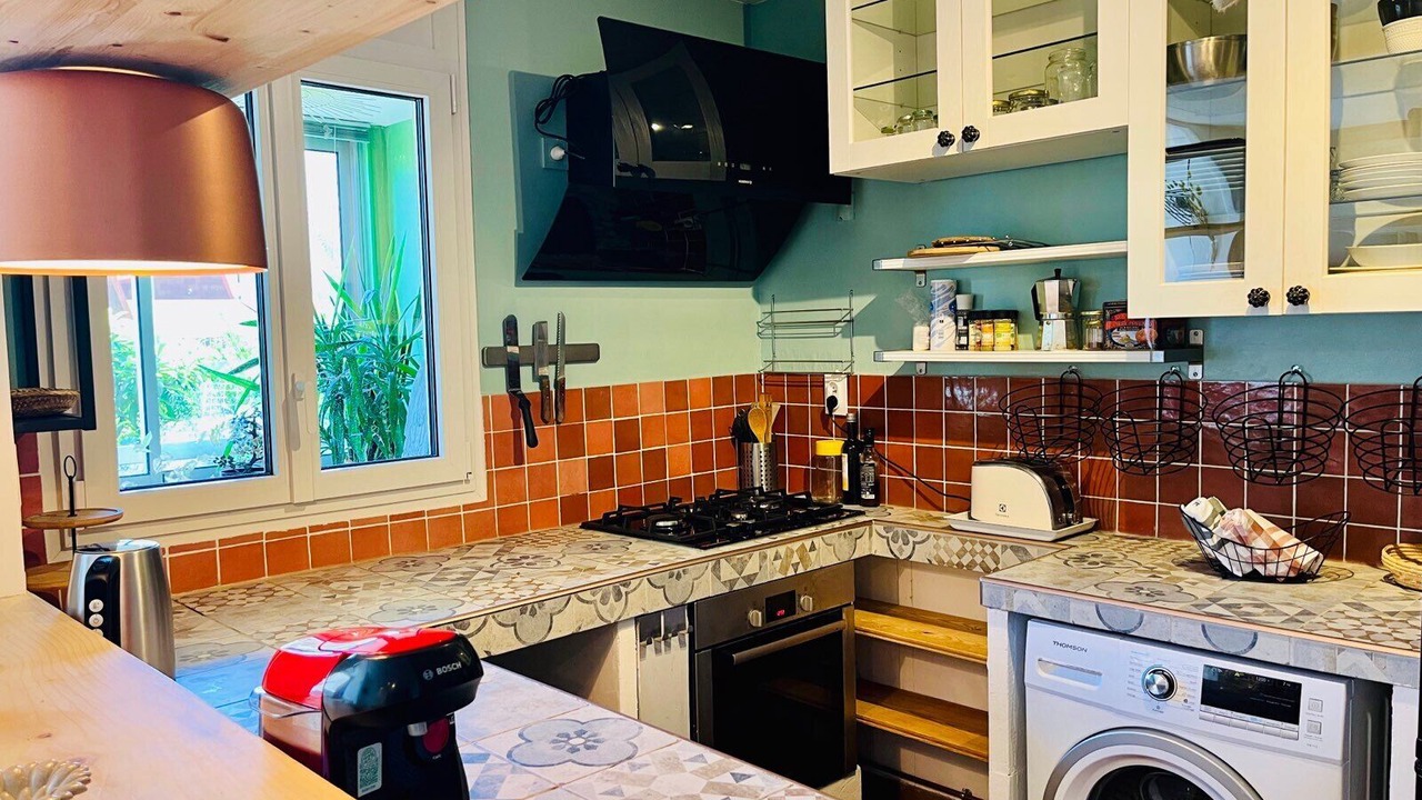 Photo of Kitchen in Beaux Arts-Boutonnet