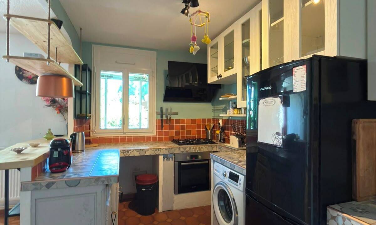 Photo of Kitchen in Beaux Arts-Boutonnet