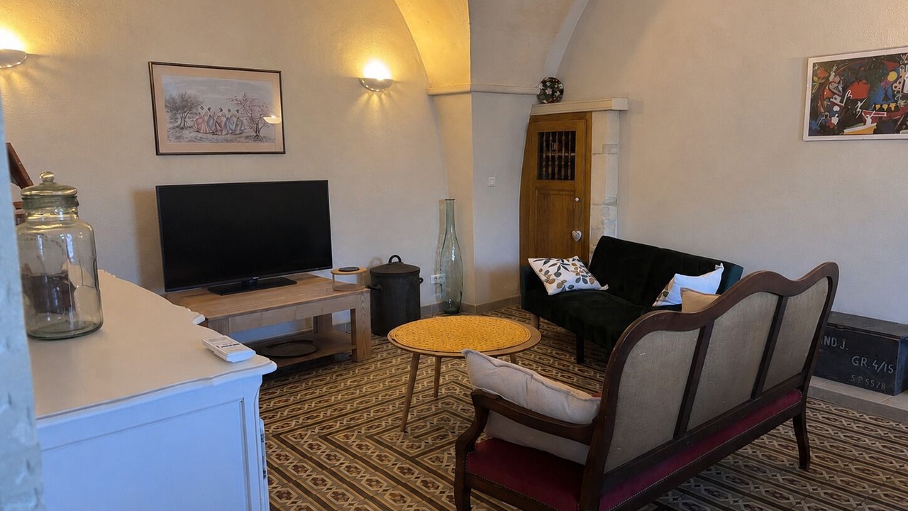 Photo of Livingroom in Mouries