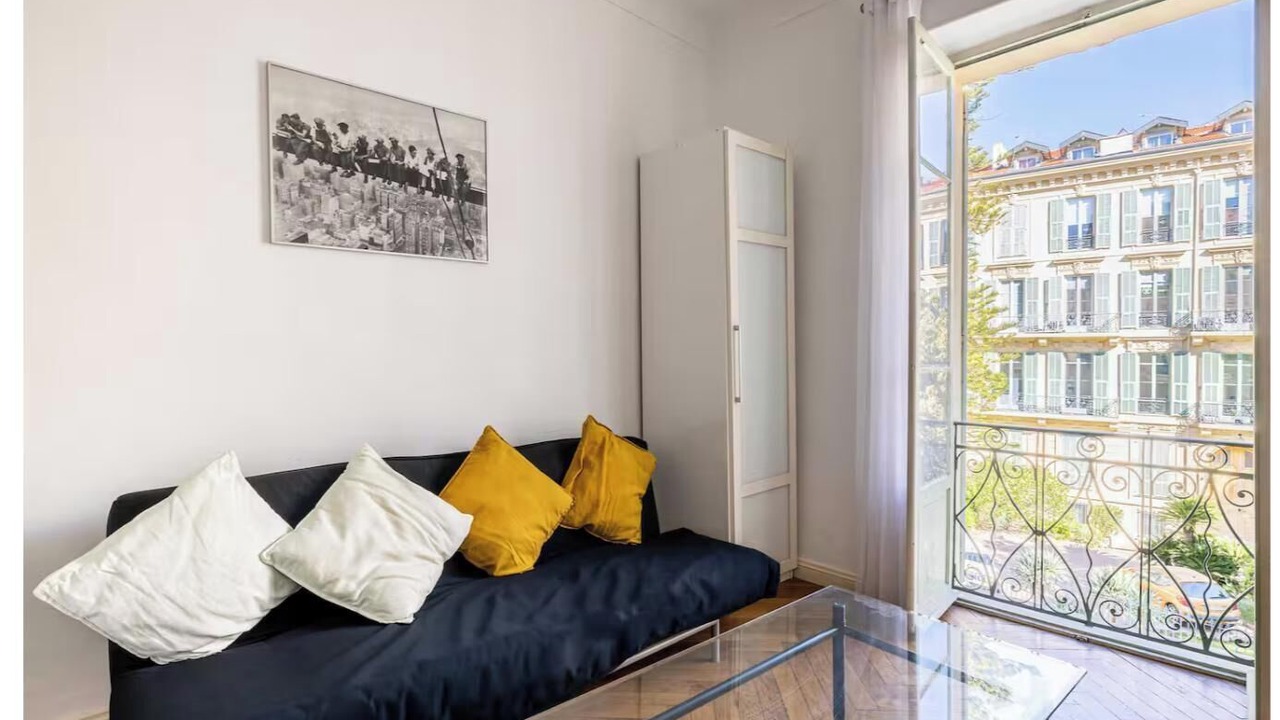 Photo of Livingroom in Jean-Medecin