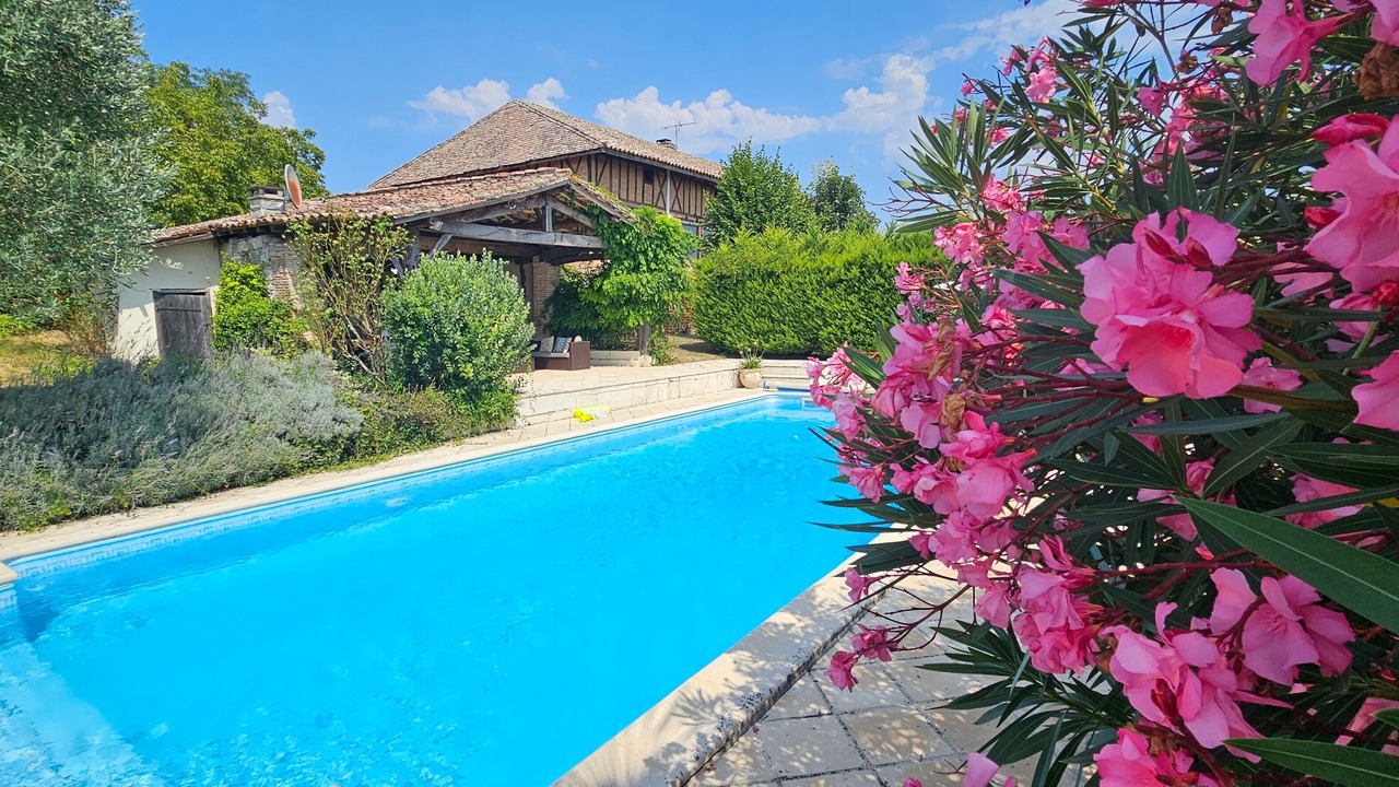 Photo of Outdoor in Saint-Etienne-de-Fougeres