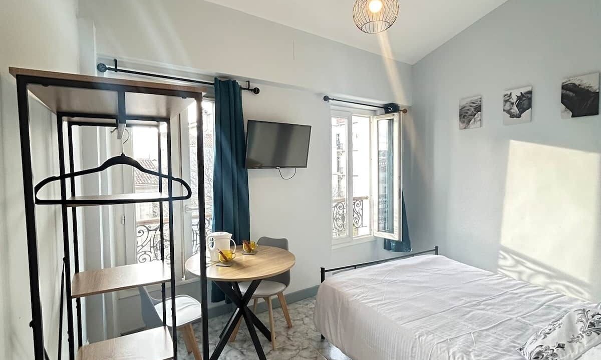 Photo of Bedroom in 1st Arrondissement